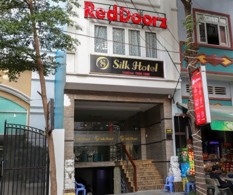 REDDOORZ PLUS - NEAR TÂN SƠN NHẤT AIRPORT