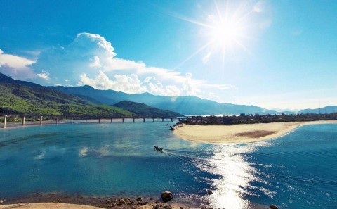 LĂNG CÔ HUYỀN THOẠI BIỂN XANH